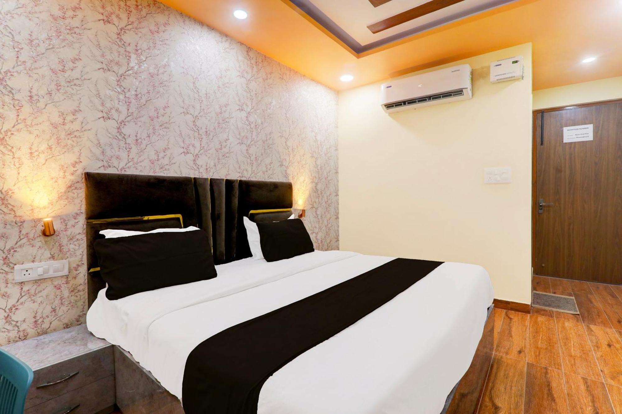 Super Hotel O Raas Plaza กานปูร์ ภายนอก รูปภาพ