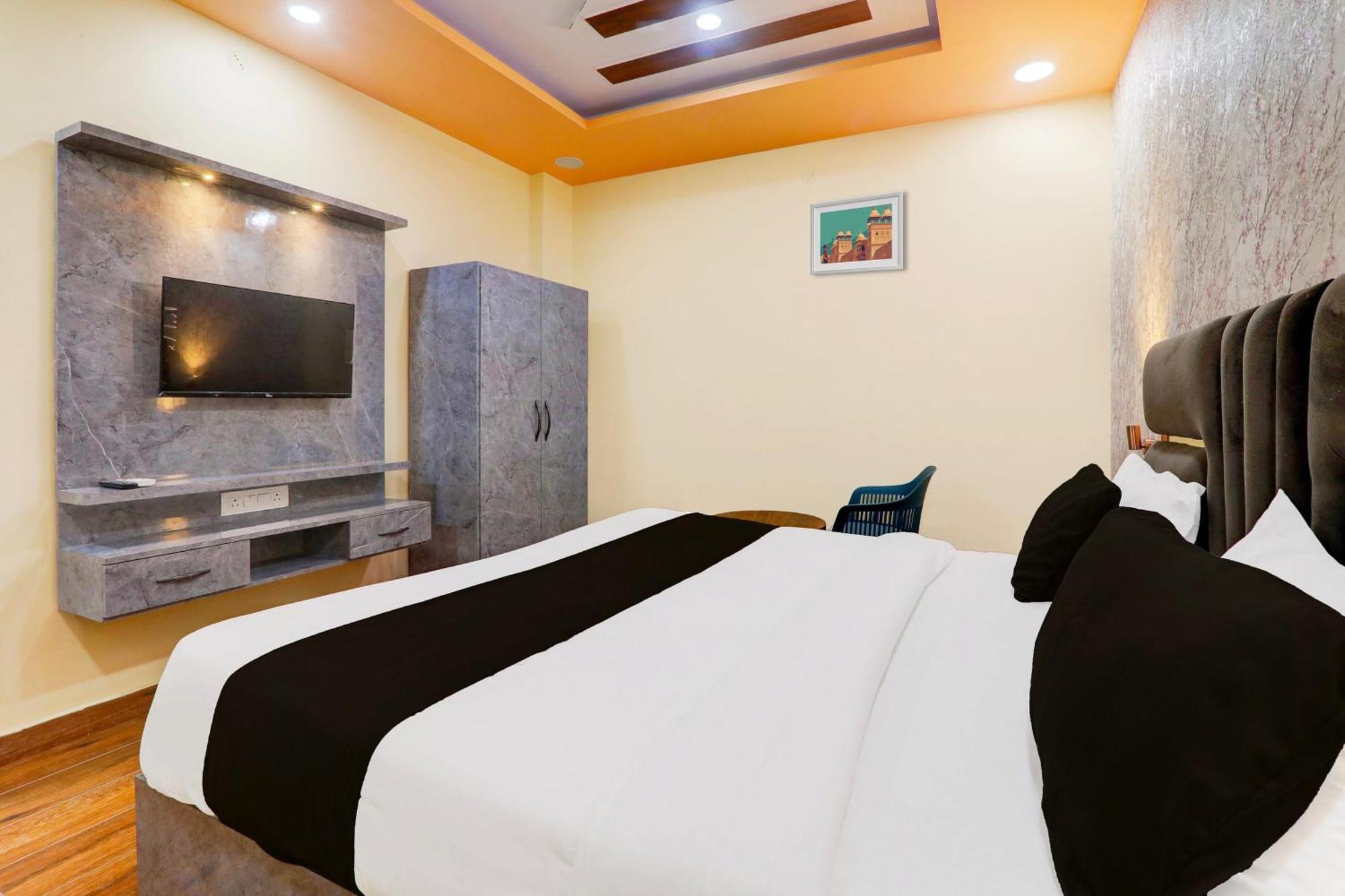 Super Hotel O Raas Plaza กานปูร์ ภายนอก รูปภาพ